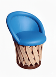 Silla Tipo Equipal "Cola de Pato" – Estilo Tradicional en Espacios Compactos