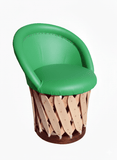 Silla Tipo Equipal "Cola de Pato" – Estilo Tradicional en Espacios Compactos